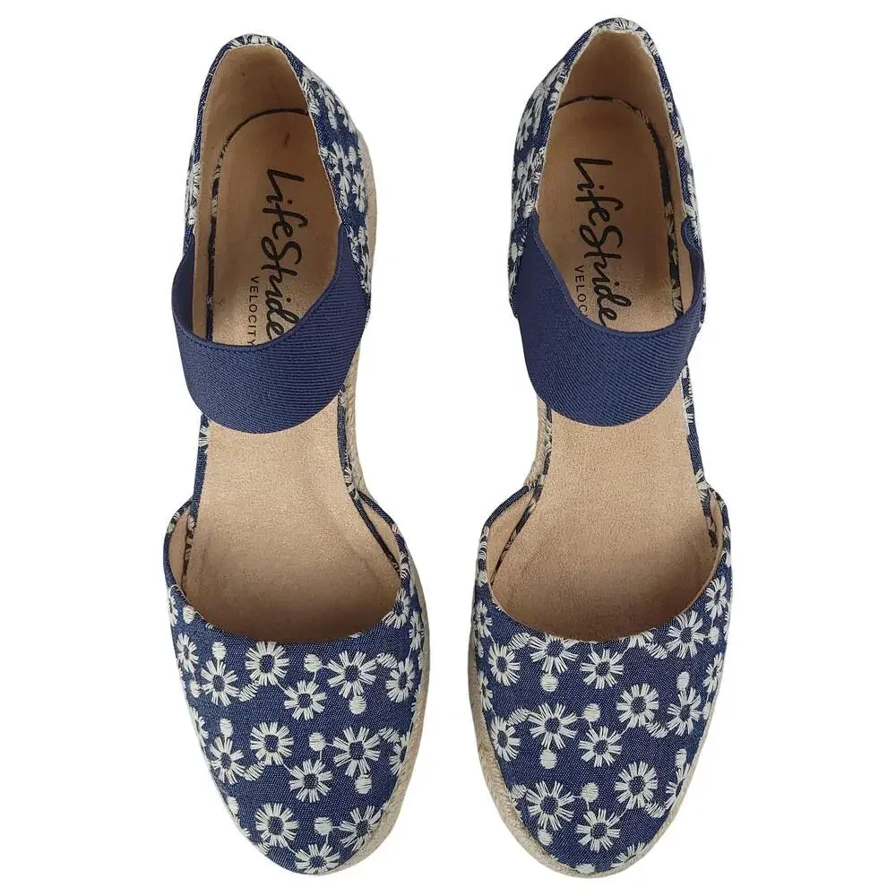 LifeStride Kaylee Sandals 9.5M Blue Denim Embroidered Wedge Heel Espadrille